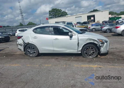 2019 Toyota Yaris Le z USA, uszkodzony, nr VIN 3MYDLBYV7KY509419
